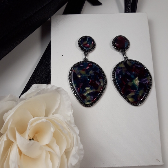 Anthropologie style Multi color earrings - Picture 2 of 4